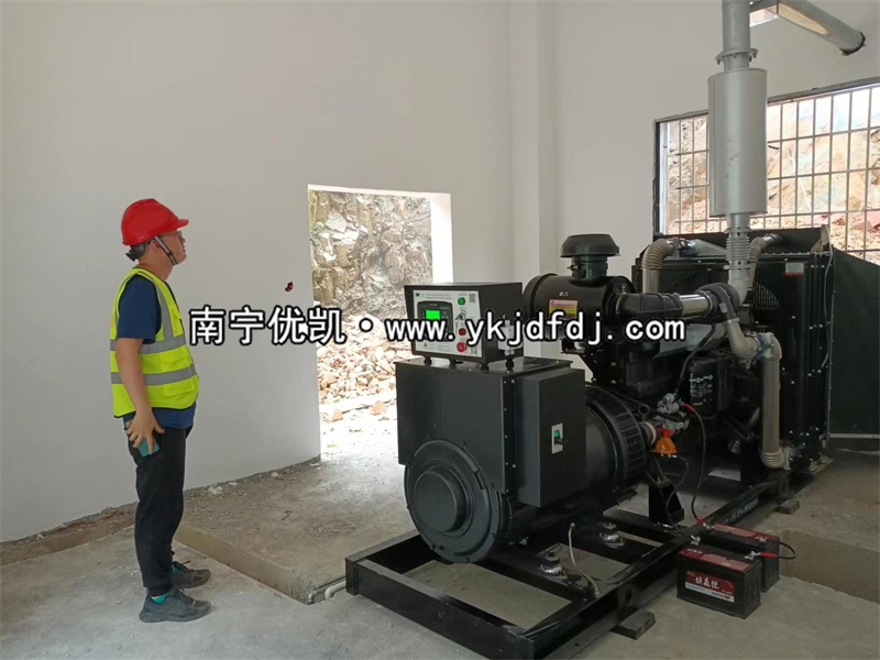 2022年5月6日，250KW上柴發(fā)電機(jī)組交付廣西某建筑工程隊(duì)使用